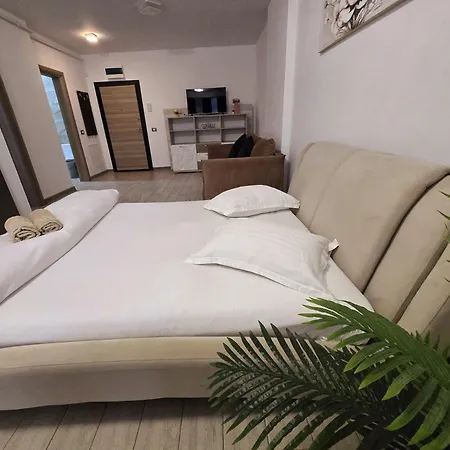 Cozy Family - Pool & Apartament *