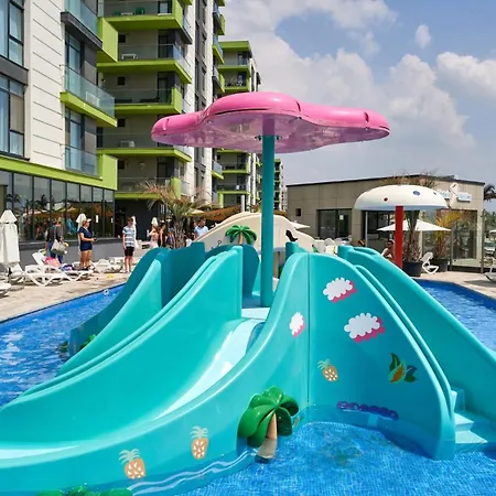 Cozy Family - Pool & Apartament Năvodari